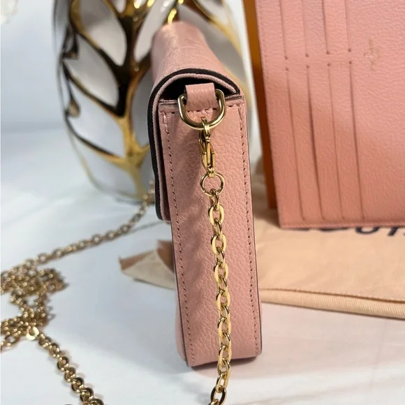 Gorgeous Louis Vuitton Felicie Empreinte Rose - Picture 15 of 16